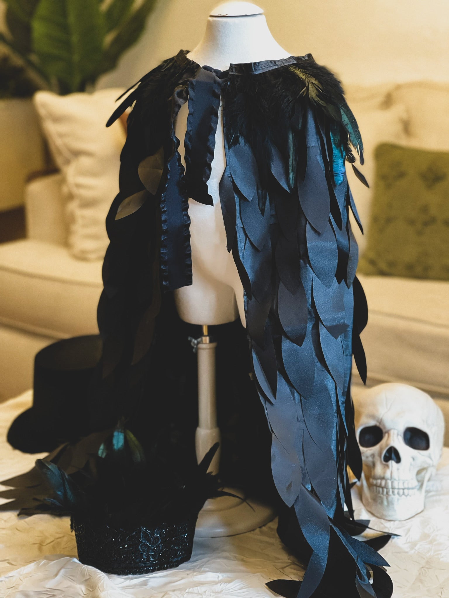Black Raven Cape Set